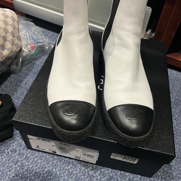 Authentic Chanel booties, worn once , logos on it perfect condition ! - Picture 7 of 11